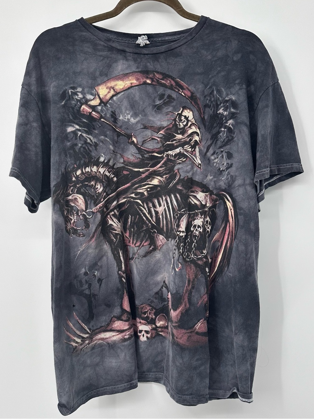 Men's Graphic Vintage Skeletal hHorseman T-Shirt in Charcoal Black Size L